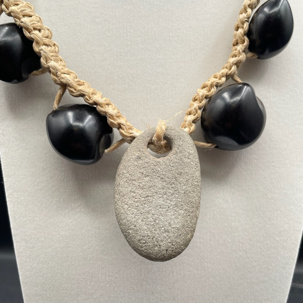 Vintage Handmade Womens Black Mother Of Pearl‎ & Shell Fashion Pendant Necklace - Picture 4 of 14